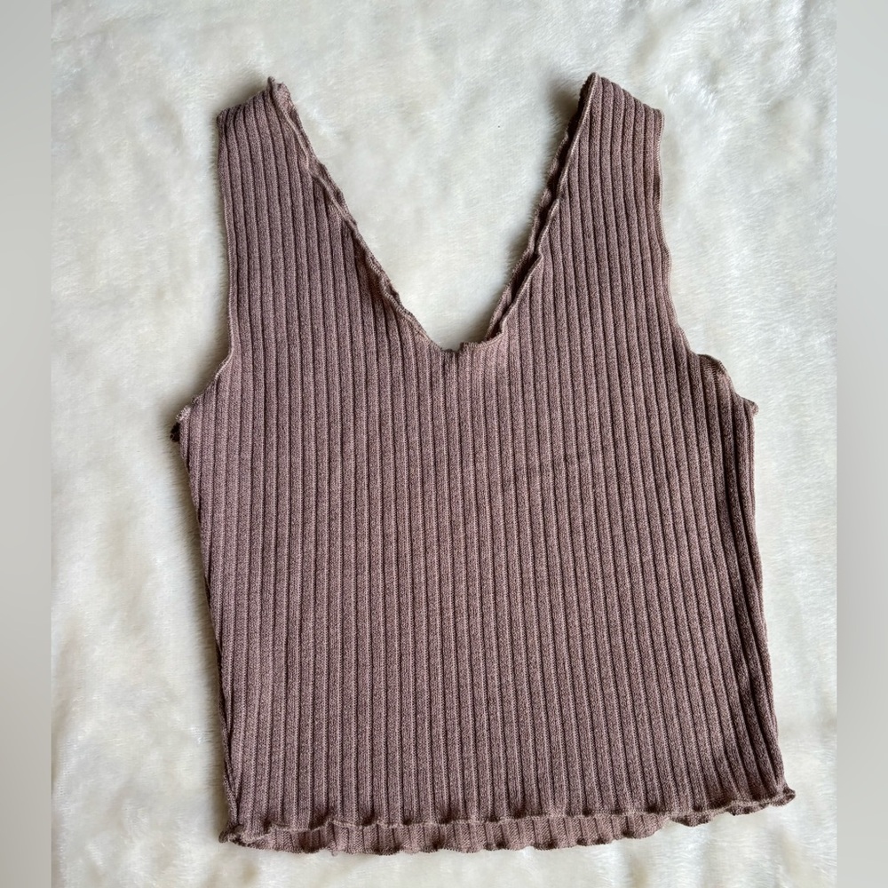 cute ribbed tank top in tan/light brown